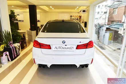 BMW M5 2019년식▶ 최고급 캐패시터 장착으로 이제 모든 전기는 안정성이 극대화 됩니다. / 서울 마포구 신수동