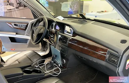 벤츠 GLK220cdi 2012년식▶ 고음질 스트리밍을 온전히 느껴보세요, WTX-700 & 사운드업 헤드켑 / 서울 마포구 신수동