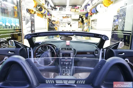 벤츠 SLK350 AMG 2005년식▶ 시디는 그만, Hi-Fi Bluetooth 제품과 Sound UP Headcap으로 새로운 사운드를. / 서울 마포구 신수동