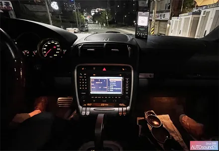 포르쉐 카이엔 2004년식▶ 포르쉐 전용 Most aux interface + WTX-700 블루투스 + 사운드업 헤드켑 /카플레이 음질보다 월등 / 서울 마포구 신수동