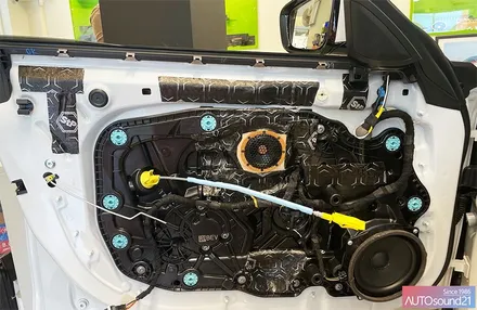 BMW i4 2022년식▶ 비엠 전기차에 저가형 0.5인치 트위터가!? 1인치로 업그레이드 하세요. DATASAT D3.3 + D31P 2WAY 구성 스피커 업그레이드 / 서울 마포구 신수동