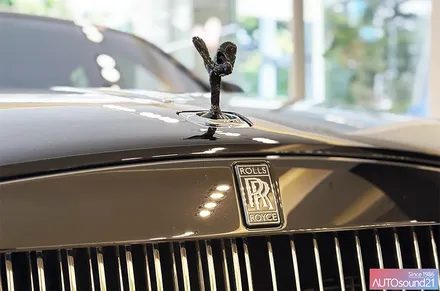 롤스로이스 고스트 2019년식▶ BMW & 롤스로이스 모두 잭바이잭으로 장착되는 8인치 바닥우퍼를 교체합니다. / 서울 마포구
