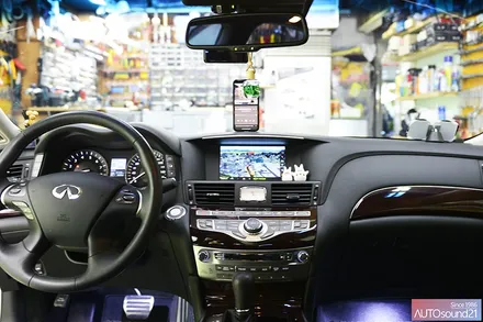 인피니티 Q70 2014년식▶ 인피니티 전용 USB to AUX 옥스생성기 + 음질전용 블루투스 + 사운드업 헤드켑 으로 음질과 음압을 업그레이드. / 서울 마포구 신수동