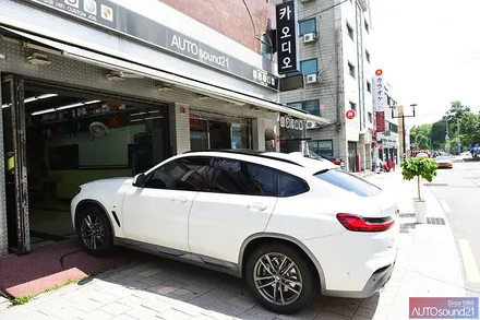 BMW X4 20d 2020년식▶ 사운드업 헤드켑을 장착해 보세요. 고가의 일체형 앰프 설치전에 먼저 투자해보세요. / 서울 마포구 신수동