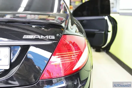 벤츠 CL63 AMG 2009년식▶ 음질전용 블루투스를 설치한다면, 오디오 시스템은 최신이 됩니다. / 서울 마포구 신수동