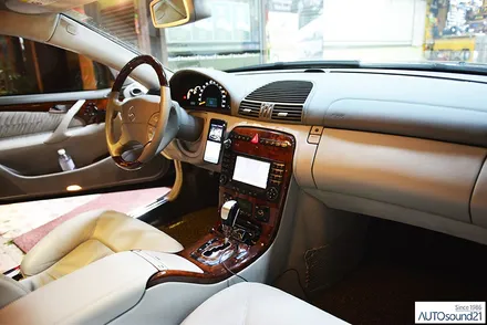 벤츠 CL55 AMG 2005년식▶ 사운드업 헤드켑과 음질전용 Bluetooth를 장착하여 음압과 음질 두마리 토끼를 잡습니다. / 서울 마포구 신수동