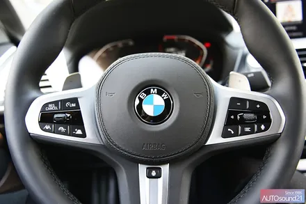 BMW X4 20d 2020년식▶ 사운드업 헤드켑을 장착해 보세요. 고가의 일체형 앰프 설치전에 먼저 투자해보세요. / 서울 마포구 신수동