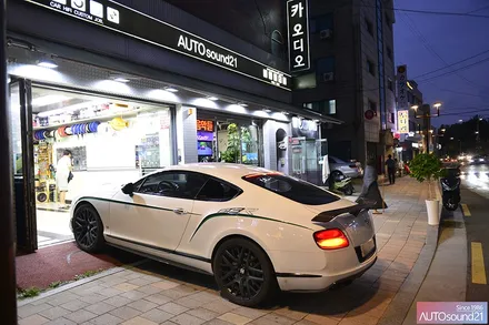벤틀리 컨티넨탈 GT3-R 2015년식▶ 전세계 300대 한정 차량에 하이브리드 파워켑 + WTX-700 블루투스 설치 / 서울 마포구 신수동