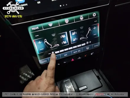 포드 익스플로러 듀얼LCD 안드로이드 올인원네비 장착했어요.