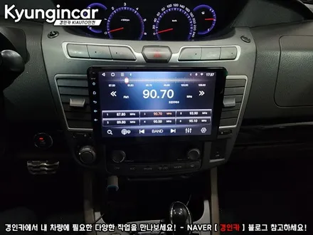 코란도 투리스모 맥가이버박 JS 안드로이드 올인원 10인치 장착