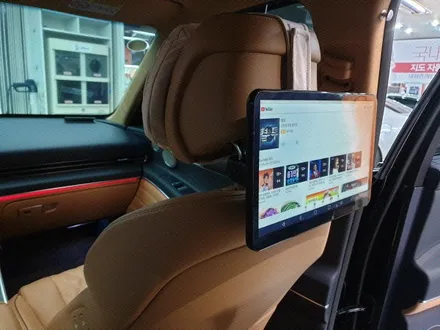 제네시스 GV80 리어모니터 아클로폴리스 T125 설치