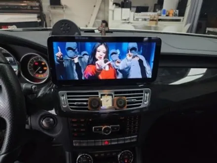 벤츠 CLS 카나로 W 12.3 안드로이드 올인원 교체햇어요.