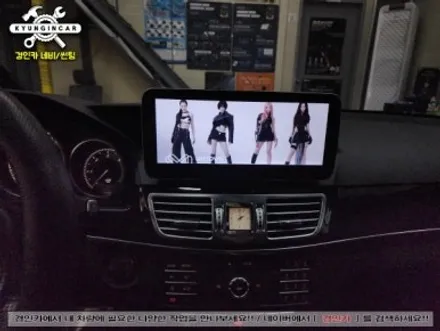 벤츠 E 220 MN-X 12.3인치 안드로이드 올인원 의뢰장착