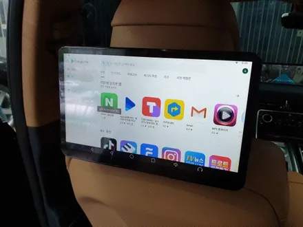 제네시스 GV80 리어모니터 아클로폴리스 T125 설치