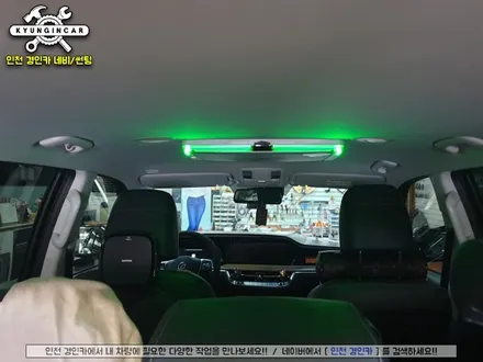 모하비 더마스터 비클시네마 VC173AD(레인보우) 천장모니터 장착했어요