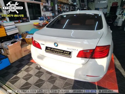 수입차 12인치 안드로이드올인원 MEKEDE BMW 528i 내비매립 장착