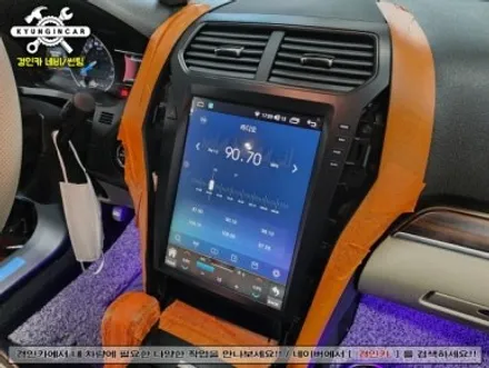 인천 안드로이드 올인원 포드익스플로러 차량 XYAUTO 13인치 세로형 장착