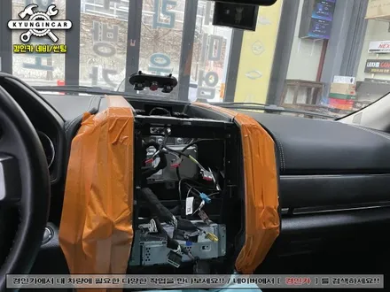 세로형 안드로이드 올인원 GT6 14인치 설치 포드익스페디션 장착