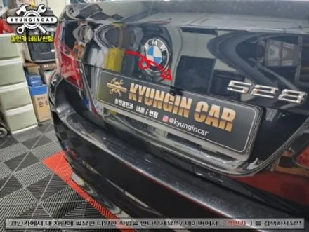 BMW 528i(F10) Aview 3D 어라운드뷰 순정모니터 연동했어요.