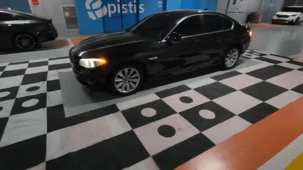 BMW 528i(F10) Aview 3D 어라운드뷰 순정모니터 연동했어요.