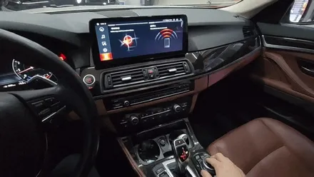 수입차 12인치 안드로이드올인원 MEKEDE BMW 528i 내비매립 장착