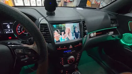 안드로이드 내비 카나로 X-plus 올인원 티볼리아머 매립장착