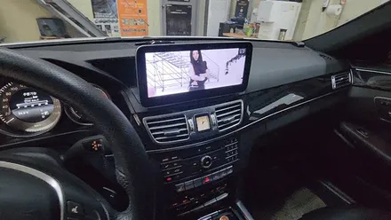 벤츠 E 220 MN-X 12.3인치 안드로이드 올인원 의뢰장착