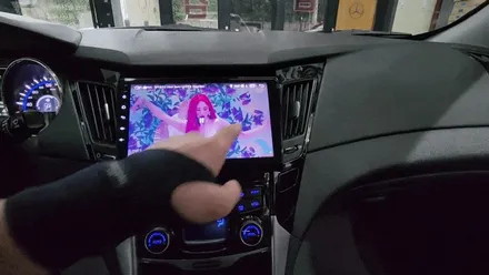 인천 YF소나타 카나로 XPLUS 안드로이드 올인원 내비매립 + 순정부품 수납함 하단커버복구 작업