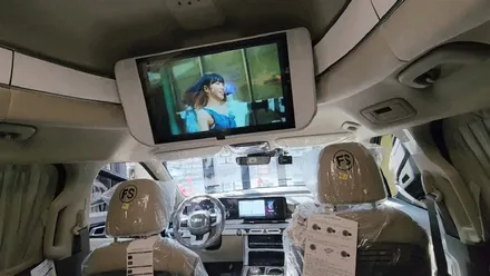 인천 카니발KA4 하이리무진 호매틱스 박스Q 스마트TV 안드로이드10 탑재 셋탑기기 장착