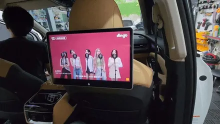 카니발KA4 후석 리어모니터 FOCUS 노바 X13 인천경인카 설치작업