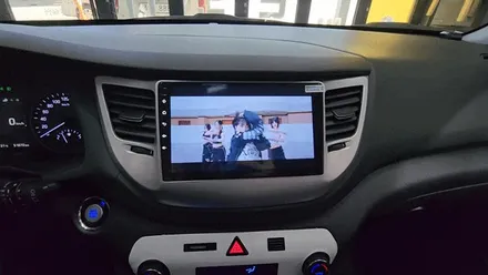 인천 내비플라이 M700S 안드로이드 올인원 올뉴투싼 내비매립 설치작업