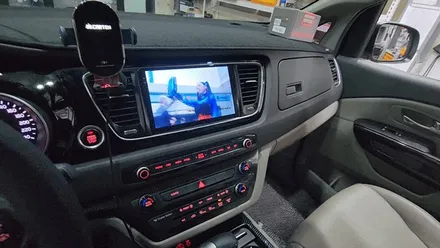 올뉴카니발 카나로 a(알파) 최고급형 안드로이드올인원 설치했어요.