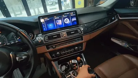 온라인구매 NAVIFLY 안드로이드 올인원 설치 BMW530D 인천수입차 내비작업