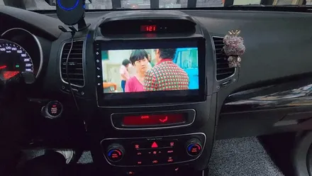 중고차 더뉴쏘렌토R 내비매립 K-로이드 S 안드로이드 올인원 후방카메라 설치