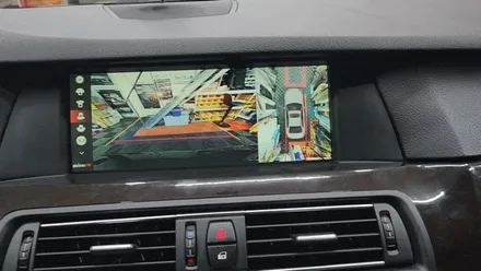 BMW 528i(F10) Aview 3D 어라운드뷰 순정모니터 연동했어요.