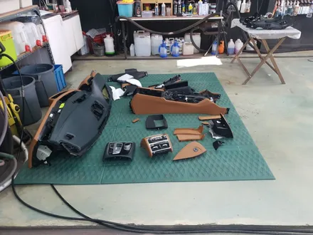 서울 자동차실내복원 BMW745e 컬러커스텀 가죽복원 아우라커스텀 레텍코리아 오산본점 / 오산시 누읍동