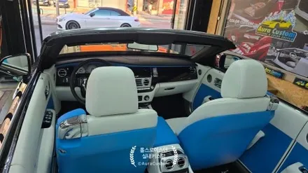롤스로이스던 던 실내커스텀 화이트 블루 투톤 인테리어작업 아우라커스텀 / 오산시 누읍동