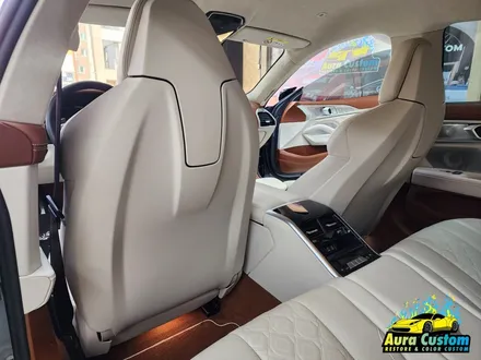 BMWM8 수원가죽크리닝 가죽코팅 밝은투톤시트 이염관리 아우라커스텀 / 오산 수목원로
