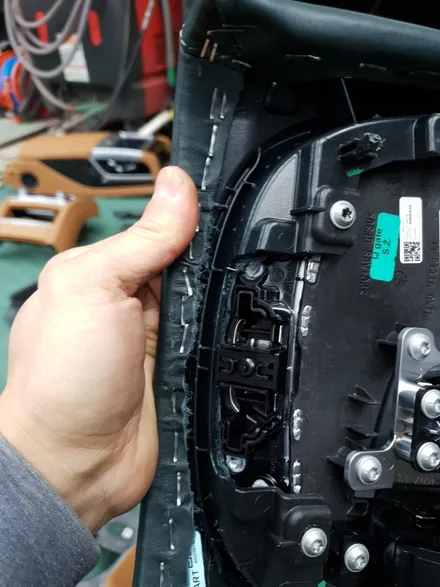 서울 자동차실내복원 BMW745e 컬러커스텀 가죽복원 아우라커스텀 레텍코리아 오산본점 / 오산시 누읍동