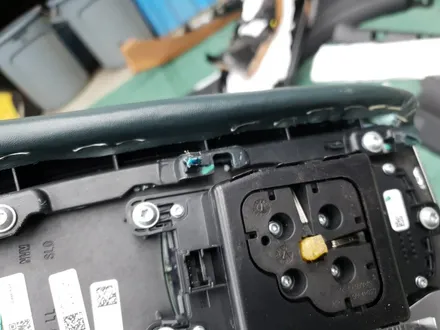 서울 자동차실내복원 BMW745e 컬러커스텀 가죽복원 아우라커스텀 레텍코리아 오산본점 / 오산시 누읍동