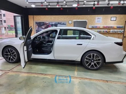 BMW740i 실내커스텀 실내옵션컬러의 아쉬움을 아우라커스텀 에서 깔끔하게 해결 / 오산 수목원로