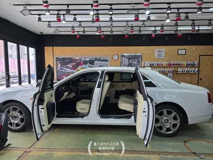 롤스로이스고스트 실내커스텀 나만의 감성적인 공간 을 꾸미는 아우라커스텀 만의 퀄리티 스타라이트무드등 안드로이드오토 설치 / 오산시 누읍동