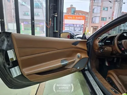 페라리488GTB 자동차실내커스텀 국내1대 뿐인 실내공간 페라리실내도색 작은차이의 퀄리티 아우라커스텀 / 오산 수목원로