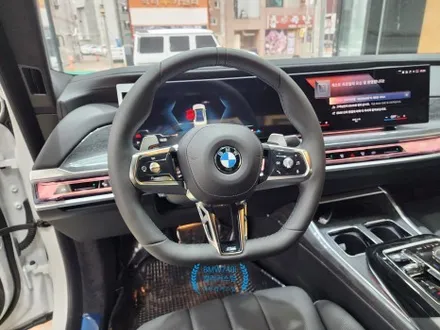 BMW740i 실내커스텀 실내옵션컬러의 아쉬움을 아우라커스텀 에서 깔끔하게 해결 / 오산 수목원로