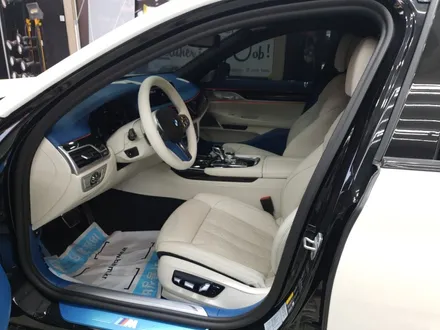 서울 자동차실내복원 BMW745e 컬러커스텀 가죽복원 아우라커스텀 레텍코리아 오산본점 / 오산시 누읍동