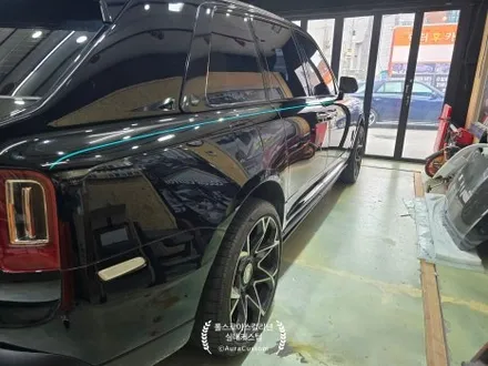 롤스로이스컬리넌실내커스텀 브레이크캘리퍼도색 까지 실내와 맞춤형 티파니민트컬러 롤스로이스실내커스텀 은 이렇게? 수원실내커스텀 아우라커스텀 / 오산시 누읍동