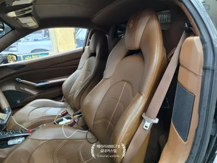 페라리488GTB 자동차실내커스텀 국내1대 뿐인 실내공간 페라리실내도색 작은차이의 퀄리티 아우라커스텀 / 오산 수목원로