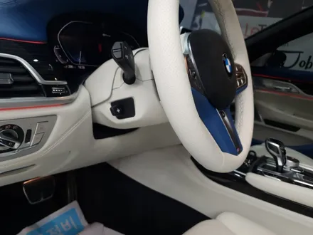 서울 자동차실내복원 BMW745e 컬러커스텀 가죽복원 아우라커스텀 레텍코리아 오산본점 / 오산시 누읍동