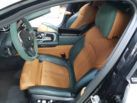 서울 자동차실내복원 BMW745e 컬러커스텀 가죽복원 아우라커스텀 레텍코리아 오산본점 / 오산시 누읍동