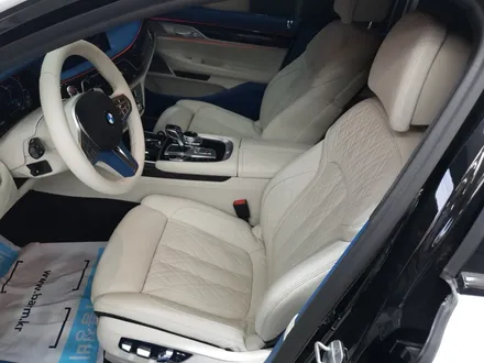 서울 자동차실내복원 BMW745e 컬러커스텀 가죽복원 아우라커스텀 레텍코리아 오산본점 / 오산시 누읍동
